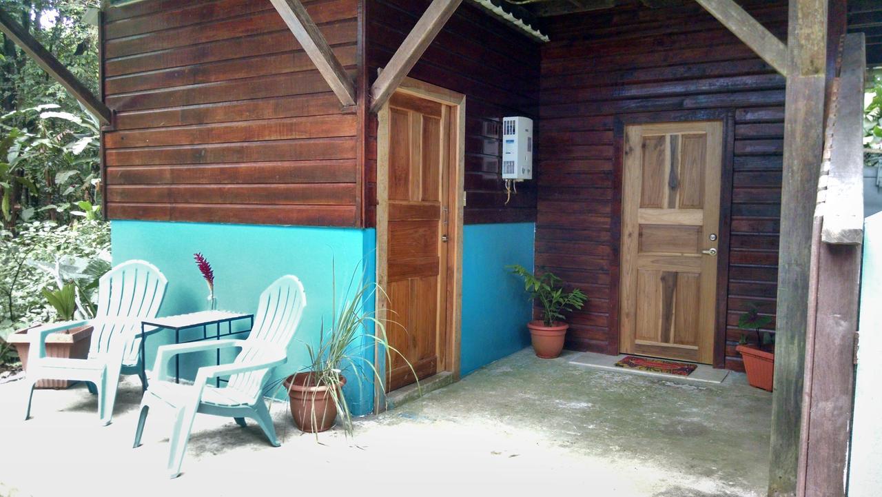 Surf Break At Paunch Bed & Breakfast Bocas del Toro Exterior photo